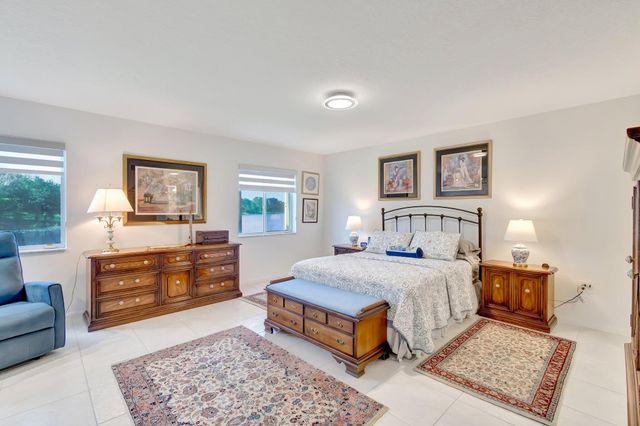 5746 CRYSTAL SHORES Drive 103, Boynton Beach, FL 33437