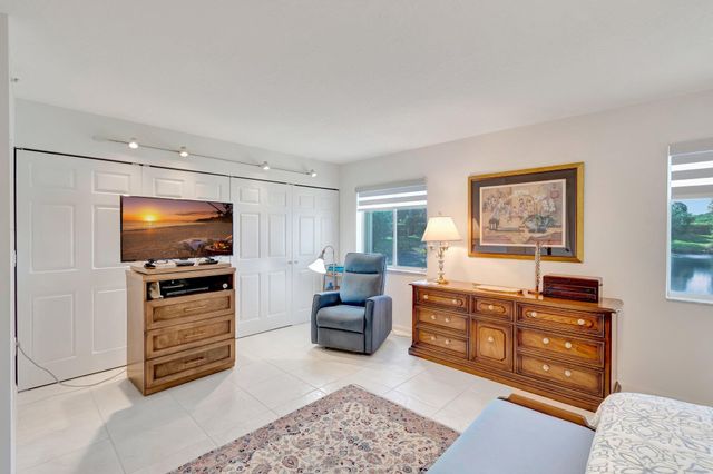 5746 CRYSTAL SHORES Drive 103, Boynton Beach, FL 33437