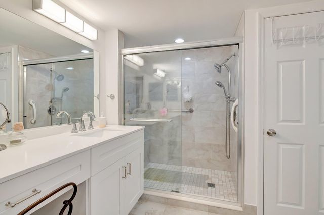 5746 CRYSTAL SHORES Drive 103, Boynton Beach, FL 33437