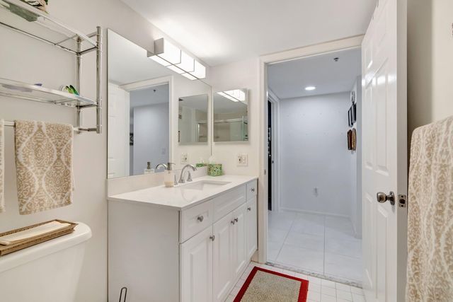 5746 CRYSTAL SHORES Drive 103, Boynton Beach, FL 33437