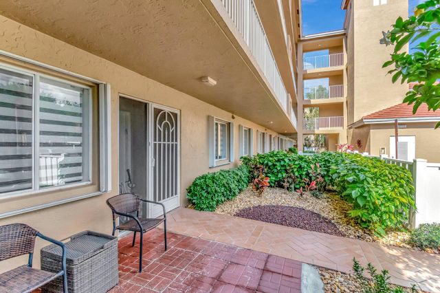 5746 CRYSTAL SHORES Drive 103, Boynton Beach, FL 33437