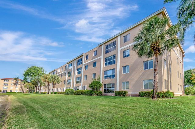 5746 CRYSTAL SHORES Drive 103, Boynton Beach, FL 33437