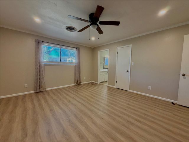 1203 Hollis DR, Brenham, TX 77833