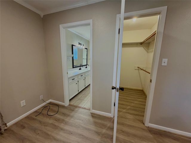 1203 Hollis DR, Brenham, TX 77833