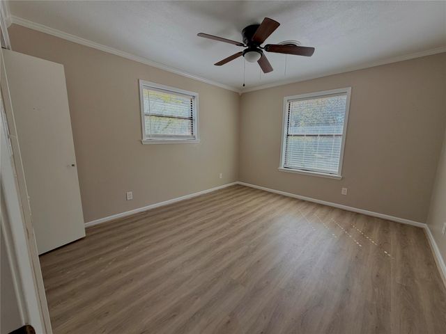 1203 Hollis DR, Brenham, TX 77833
