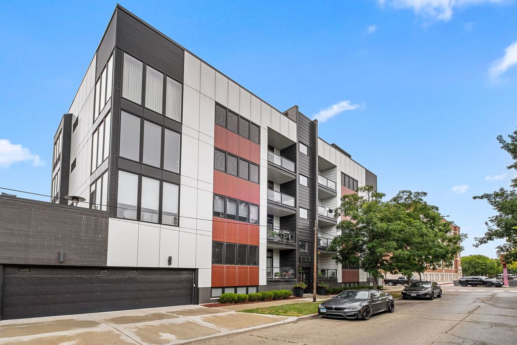 1300 N Claremont Avenue 1E, Chicago, IL 60622 — exterior
