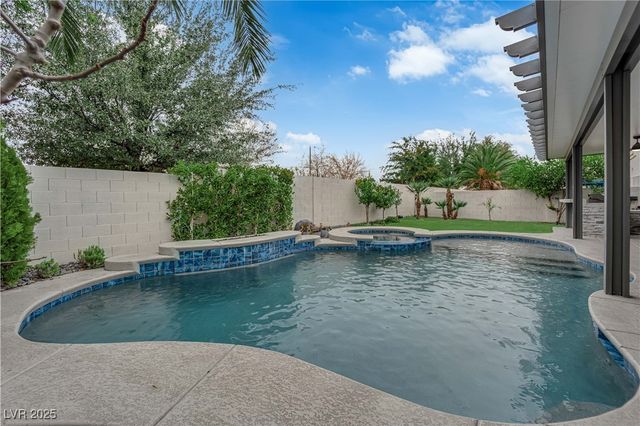 4319 Thunder Twice Street, Las Vegas, NV 89129