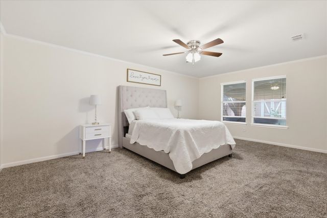 1572 Chivalry Lane, Little Elm, TX 75068