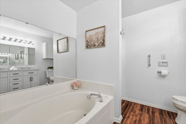 1572 Chivalry Lane, Little Elm, TX 75068