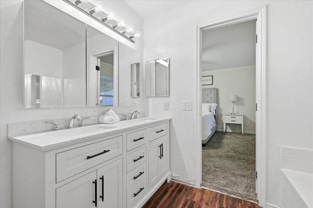 1572 Chivalry Lane, Little Elm, TX 75068
