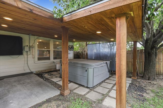 1572 Chivalry Lane, Little Elm, TX 75068