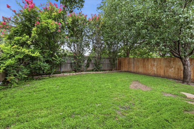 1572 Chivalry Lane, Little Elm, TX 75068