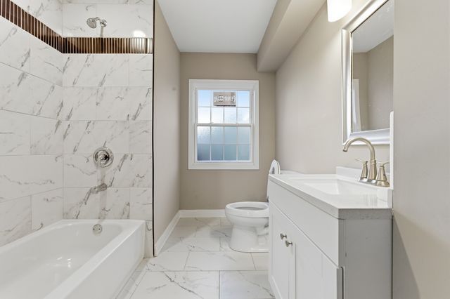 521 Fitch Road, Rockford, IL 61109