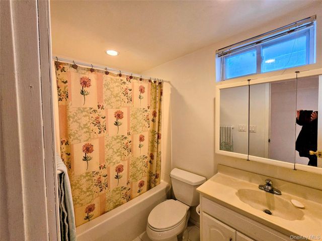 189 Broadway, Rocky Point, NY 11778