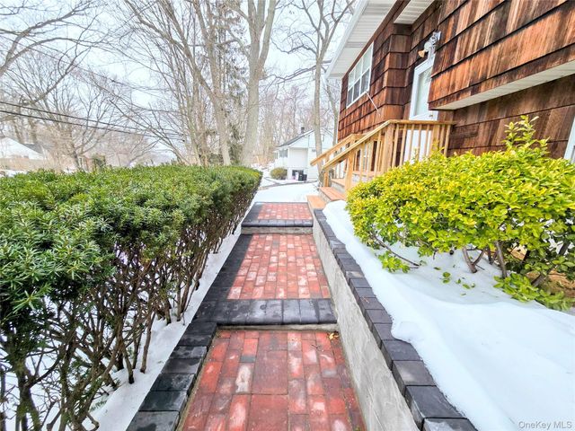 189 Broadway, Rocky Point, NY 11778