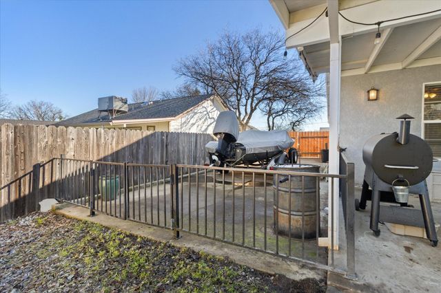 19701 Black Fox Drive, Cottonwood, CA 96022