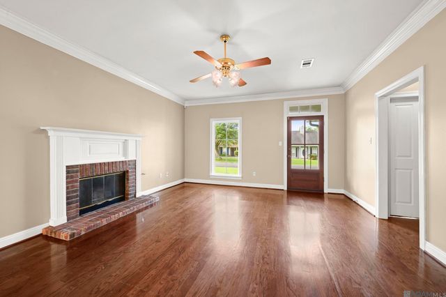 18410 Lakefield Ave, Baton Rouge, LA 70817
