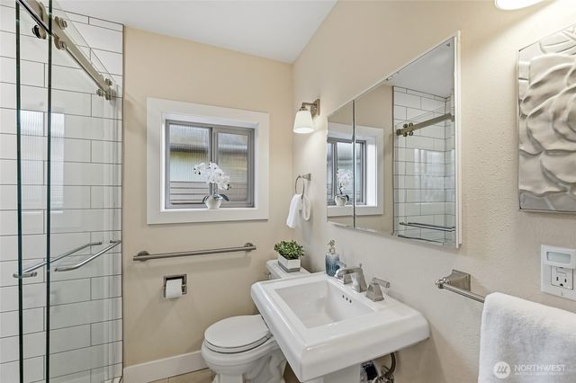 3940 SW Rose Street, Seattle, WA 98136