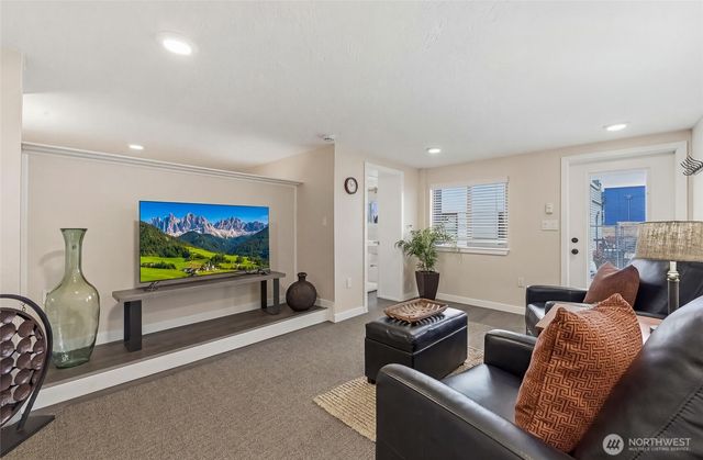 3940 SW Rose Street, Seattle, WA 98136