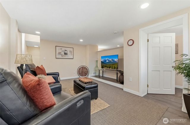 3940 SW Rose Street, Seattle, WA 98136