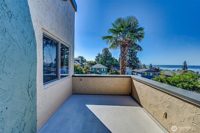 3940 SW Rose Street, Seattle, WA 98136