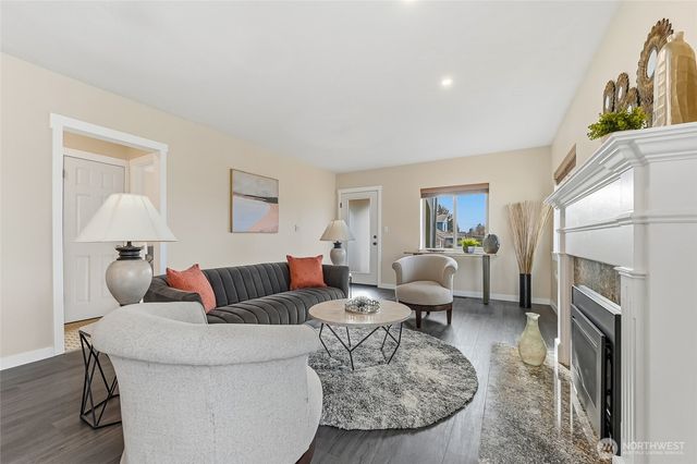 3940 SW Rose Street, Seattle, WA 98136