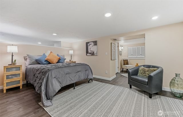 3940 SW Rose Street, Seattle, WA 98136