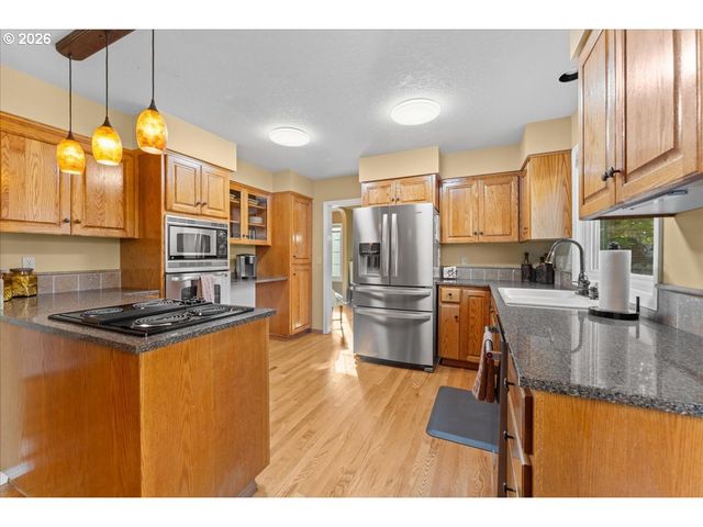 16825 Sw TIMBERLAND Dr, Beaverton, OR 97007