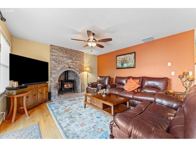 16825 Sw TIMBERLAND Dr, Beaverton, OR 97007
