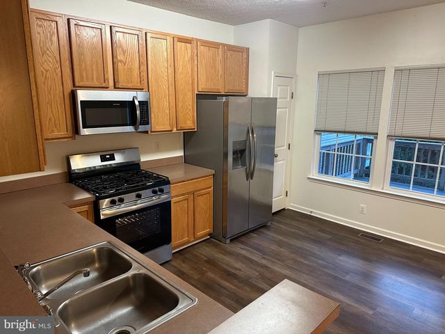 7216 MOCKINGBIRD CIR, Glen Burnie, MD 21060