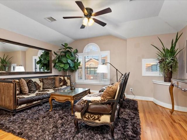 5941 South Loop E 504, Houston, TX 77033