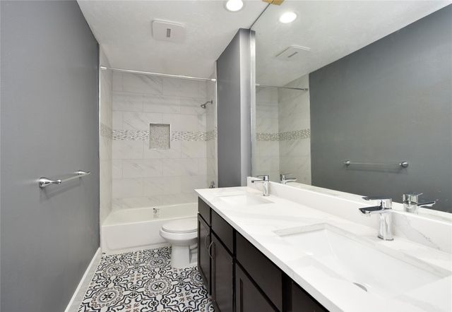 38 Pinehurst Lane, Missouri City, TX 77459