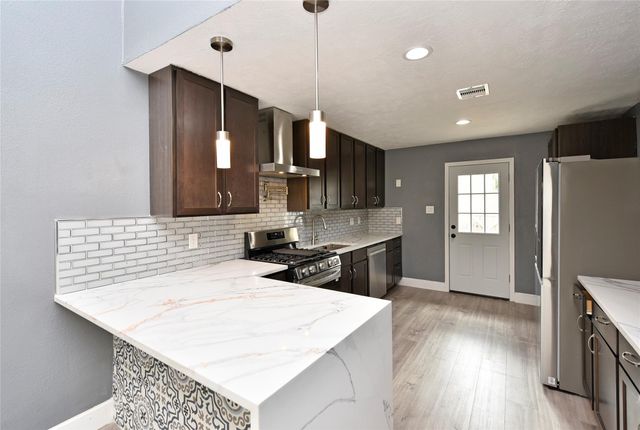 38 Pinehurst Lane, Missouri City, TX 77459