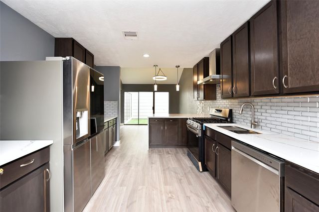 38 Pinehurst Lane, Missouri City, TX 77459