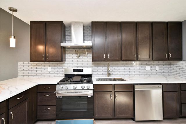 38 Pinehurst Lane, Missouri City, TX 77459