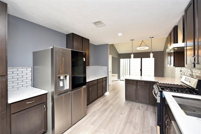 38 Pinehurst Lane, Missouri City, TX 77459