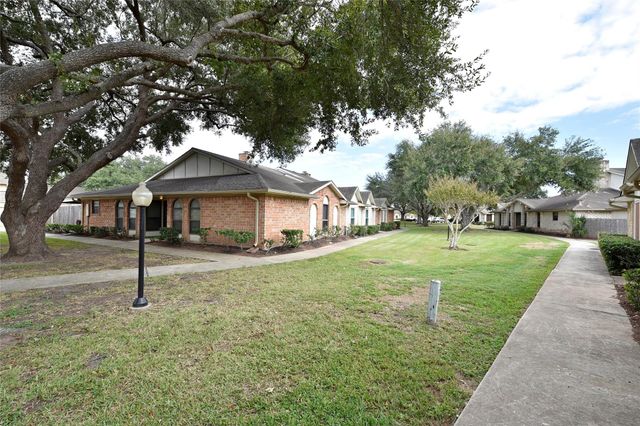 38 Pinehurst Lane, Missouri City, TX 77459