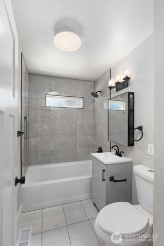 6121 S C Street, Tacoma, WA 98408
