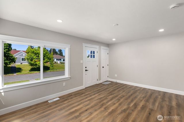 6121 S C Street, Tacoma, WA 98408