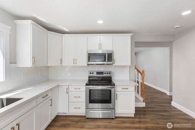 6121 S C Street, Tacoma, WA 98408