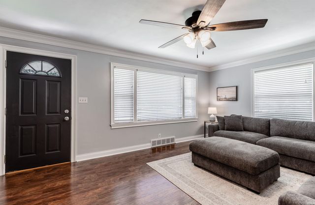 1516 S Helfrich Avenue, Evansville, IN 47712
