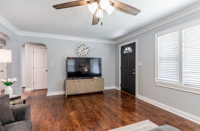 1516 S Helfrich Avenue, Evansville, IN 47712