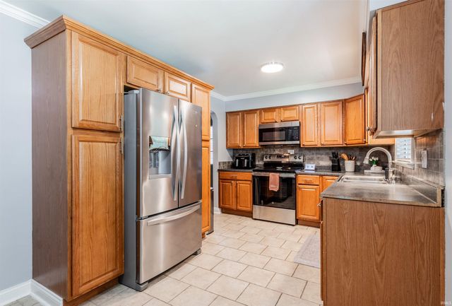 1516 S Helfrich Avenue, Evansville, IN 47712