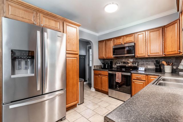 1516 S Helfrich Avenue, Evansville, IN 47712