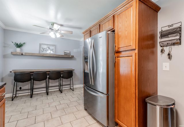 1516 S Helfrich Avenue, Evansville, IN 47712