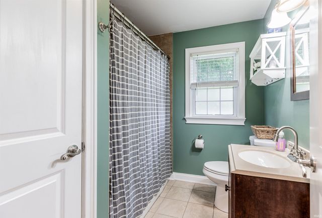 1516 S Helfrich Avenue, Evansville, IN 47712