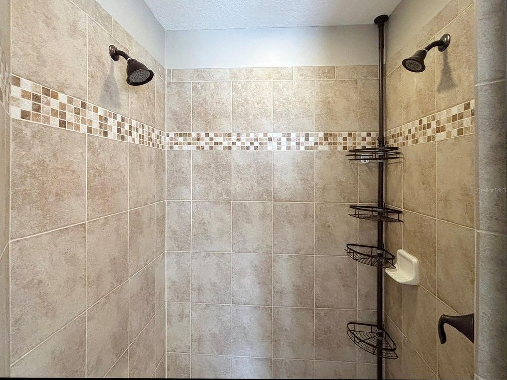 Image 24 of property listing at 10206 FALLSGROVE STREET, Orlando, FL 32836