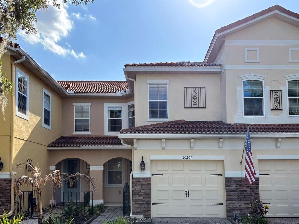 Image 4 of property listing at 10206 FALLSGROVE STREET, Orlando, FL 32836