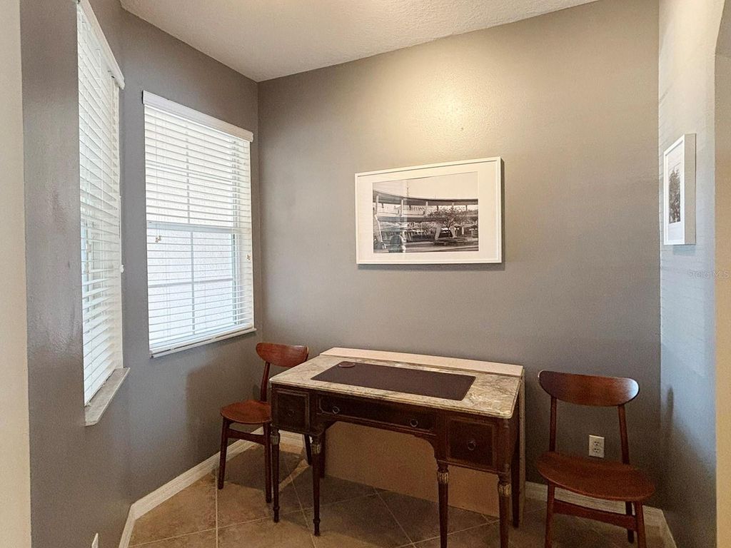 Image 6 of property listing at 10206 FALLSGROVE STREET, Orlando, FL 32836