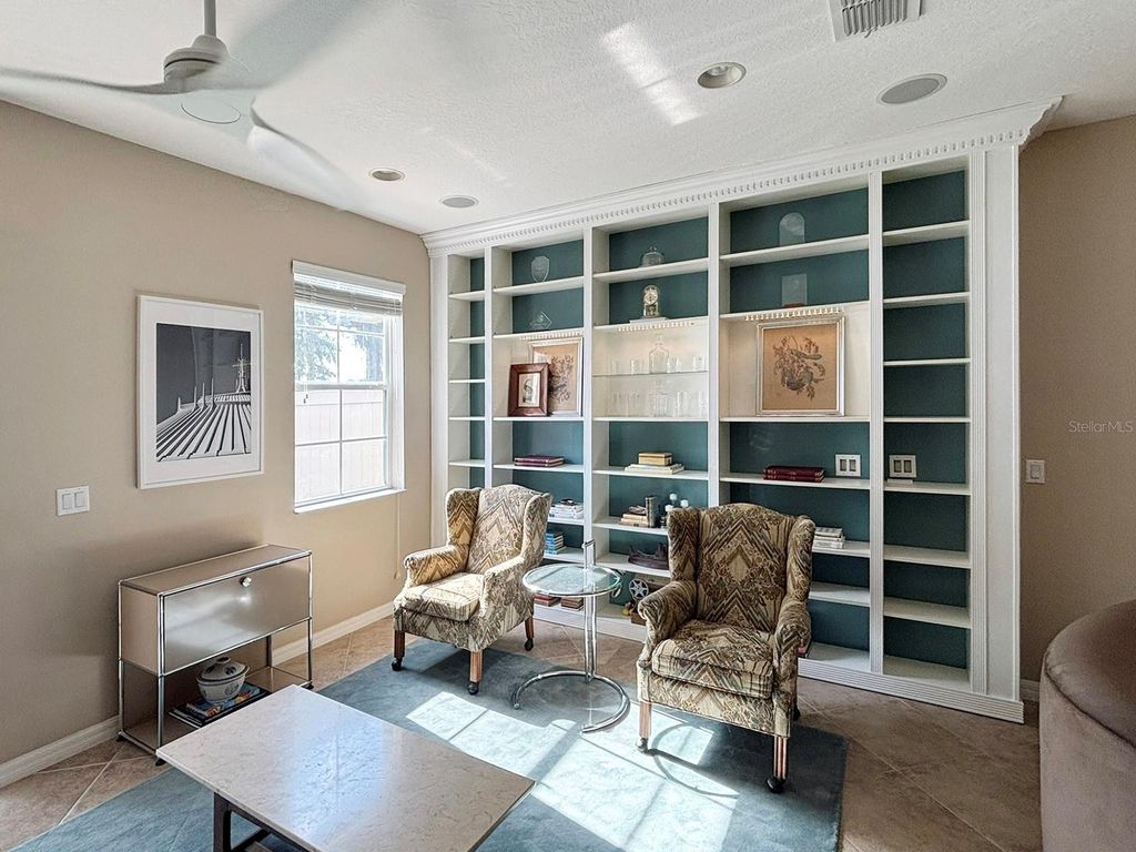 Image 9 of property listing at 10206 FALLSGROVE STREET, Orlando, FL 32836